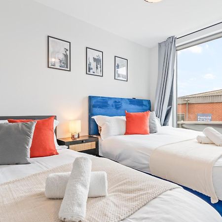 Meadow Haven - Monthly Stays - On Street Parking & Netflix Birmingham Kültér fotó