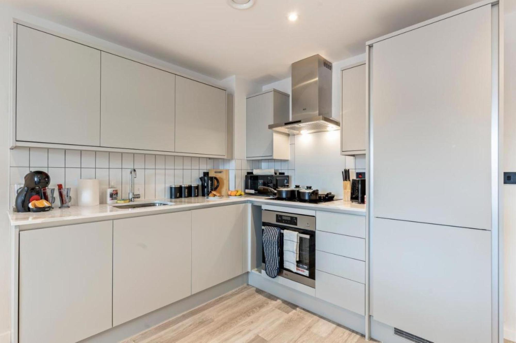 Meadow Haven - Monthly Stays - On Street Parking & Netflix Birmingham Kültér fotó