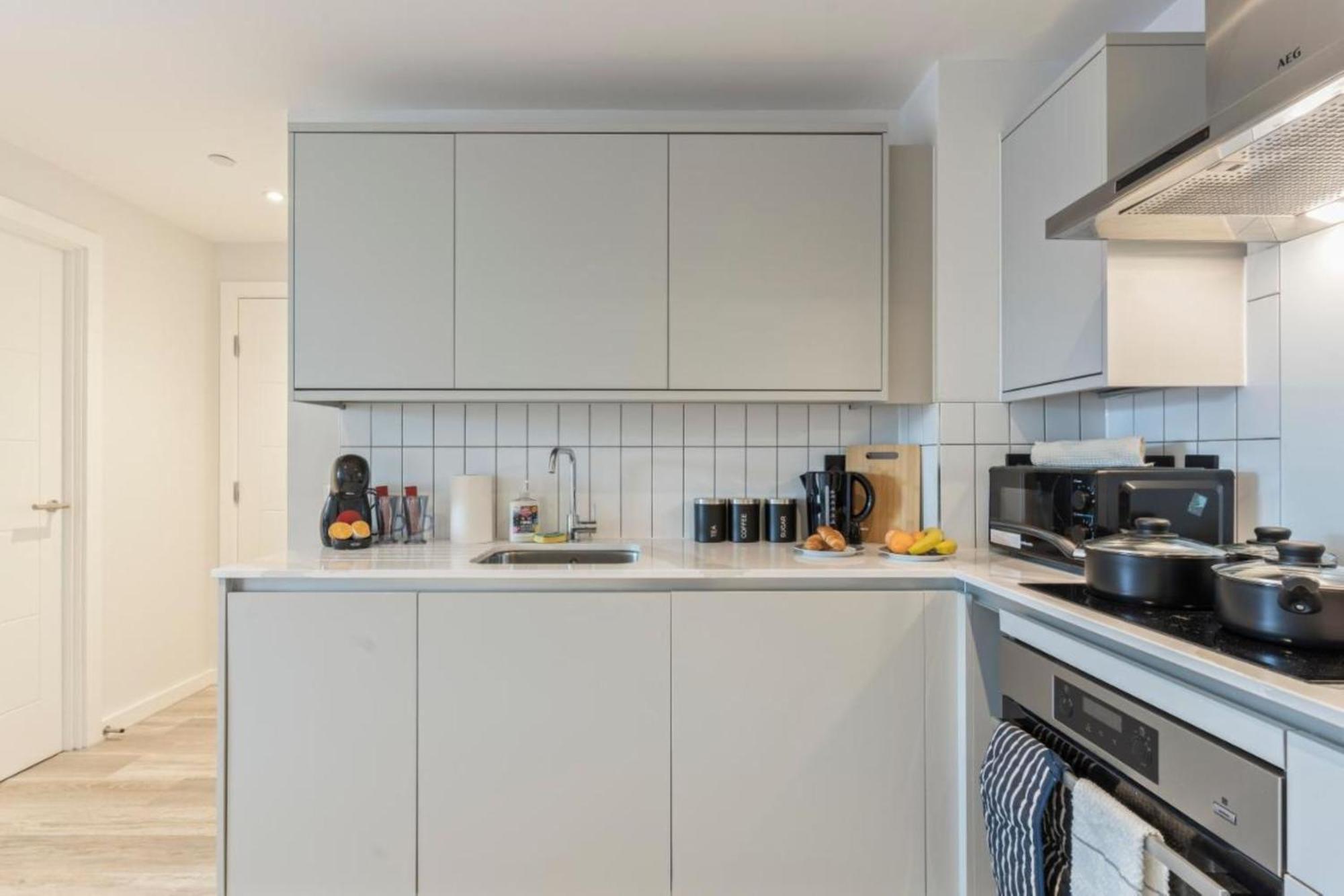 Meadow Haven - Monthly Stays - On Street Parking & Netflix Birmingham Kültér fotó